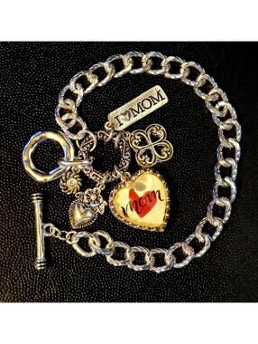 Silver-Tone Chunky Charm Bracelet "Mom" Toggle Closure 7.25" Diameter